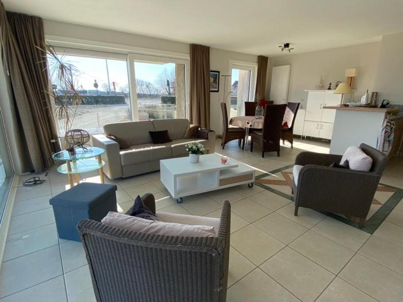 Seadream - Modern, Sunny With Big Terraces & Open View - Very Close To Sea, Beach, Shops, Restaurants & Beach Bars Ньївпорт Екстер'єр фото